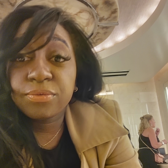 Meet your Posher, Tiffany - Picture 1 of 1